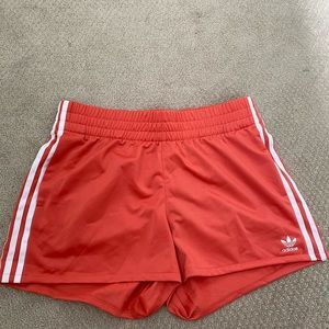 Size Lagre, orange/peach adidas shorts
